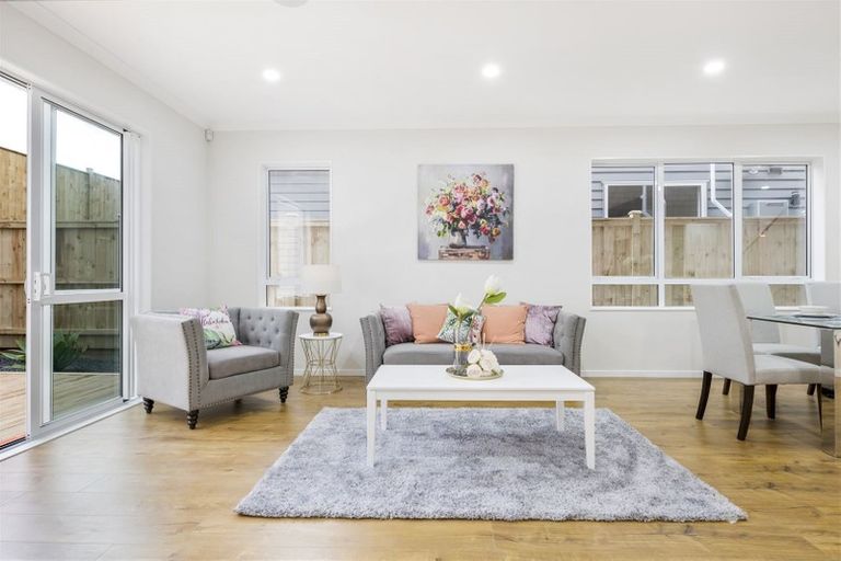 Photo of property in 93 Tir Conaill Avenue, Flat Bush, Auckland, 2019