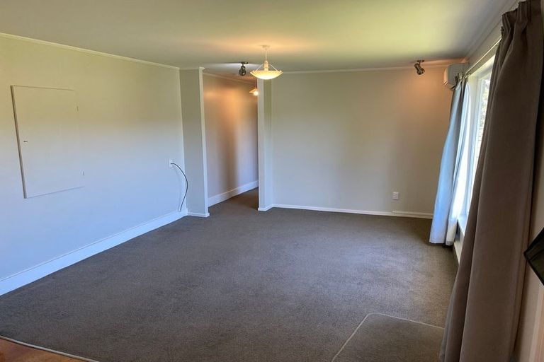 Photo of property in 12 Harland Street, Brooklyn, Wellington, 6021