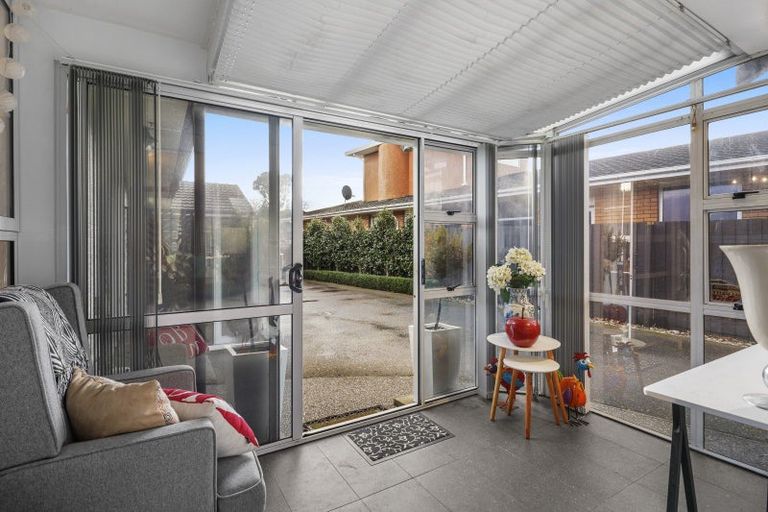 Photo of property in 1/15 Tudor Avenue, Ilam, Christchurch, 8041