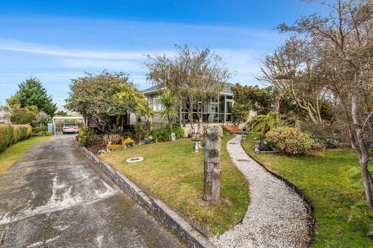 Photo of property in 14 Inverness Road, Western Heights, Rotorua, 3015