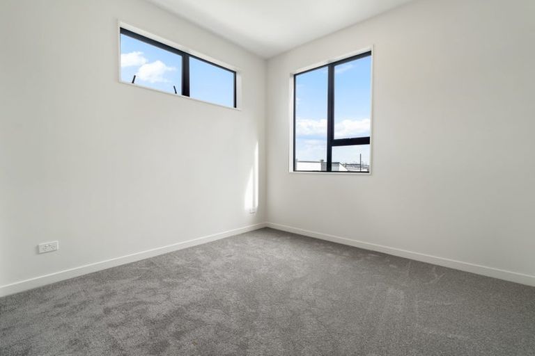 Photo of property in 55 Puihi Crescent, Massey, 0614