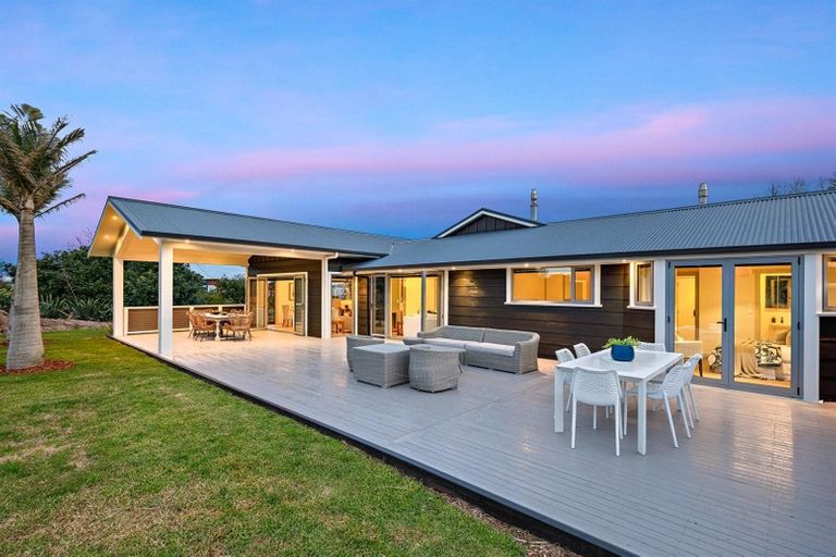 Photo of property in 316 Omaha Flats Road, Tawharanui Peninsula, Warkworth, 0986