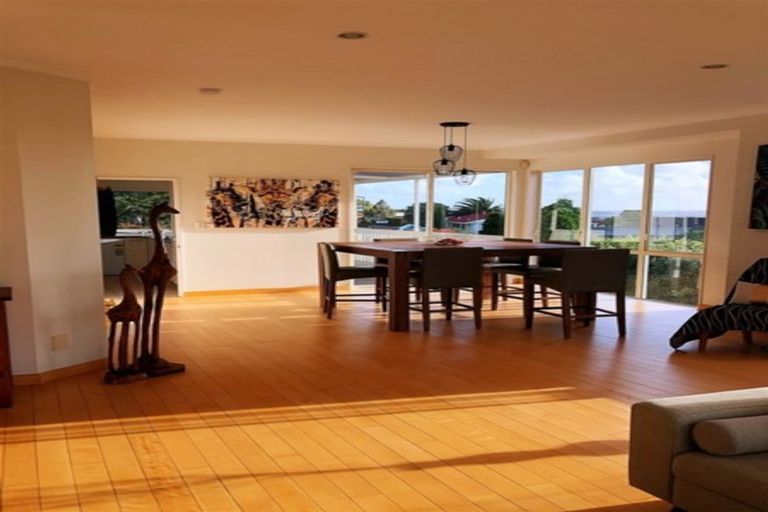 Photo of property in 16 Mccahill Views, Botany Downs, Auckland, 2010
