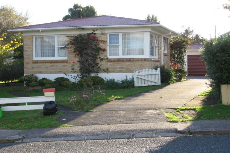 Photo of property in 50 Angelo Avenue, Howick, Auckland, 2014