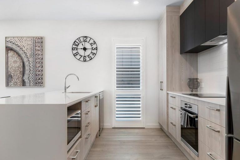 Photo of property in 13 Mulholland Drive, Jacks Point, 9371