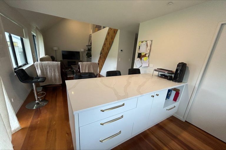 Photo of property in 16 Tomtit Crescent, Lake Hawea, 9382