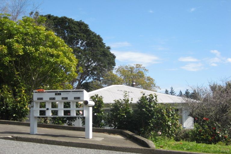 Photo of property in 50 Queens Road, Glen Avon, New Plymouth, 4312