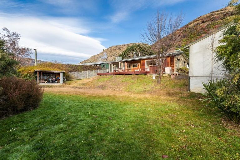 Photo of property in 38 Mcchesney Road, Arthurs Point, Queenstown, 9371
