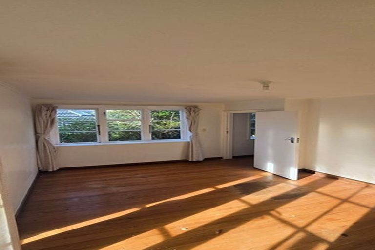 Photo of property in 42a Mandalay Terrace, Khandallah, Wellington, 6035