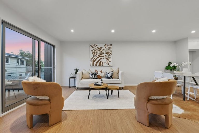 Photo of property in 72b Sycamore Drive, Sunnynook, Auckland, 0620
