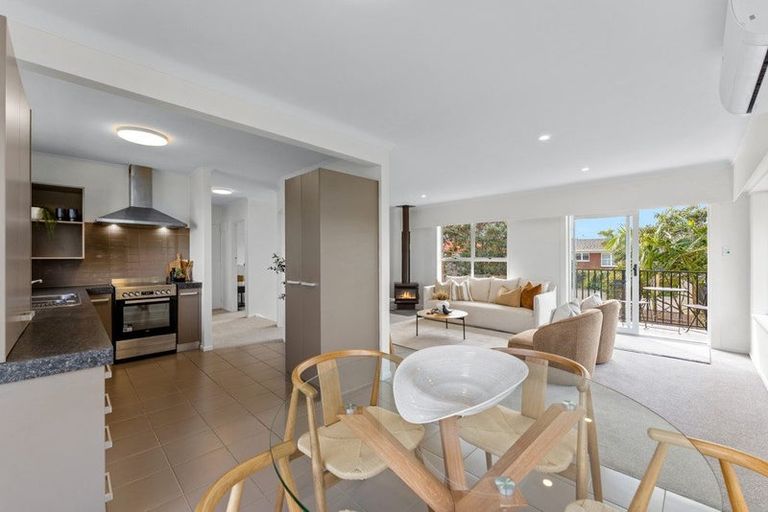 Photo of property in 3/6 Gordon Avenue, Milford, Auckland, 0620