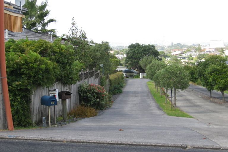 Photo of property in 2/26 Parr Terrace, Castor Bay, Auckland, 0620