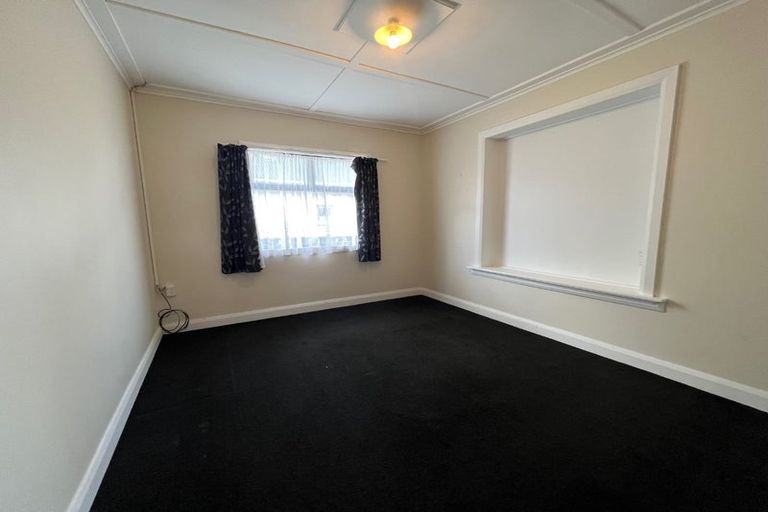 Photo of property in 30 Argentine Avenue, Miramar, Wellington, 6022