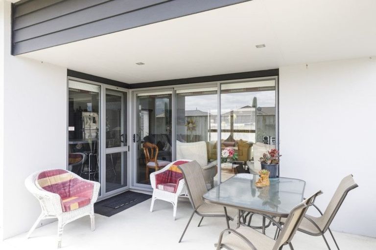 Photo of property in 23a Rosalie Terrace, Kelvin Grove, Palmerston North, 4414