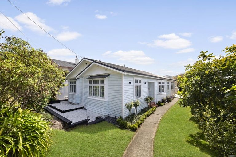 Photo of property in 16 Tisdall Street, Karori, Wellington, 6012