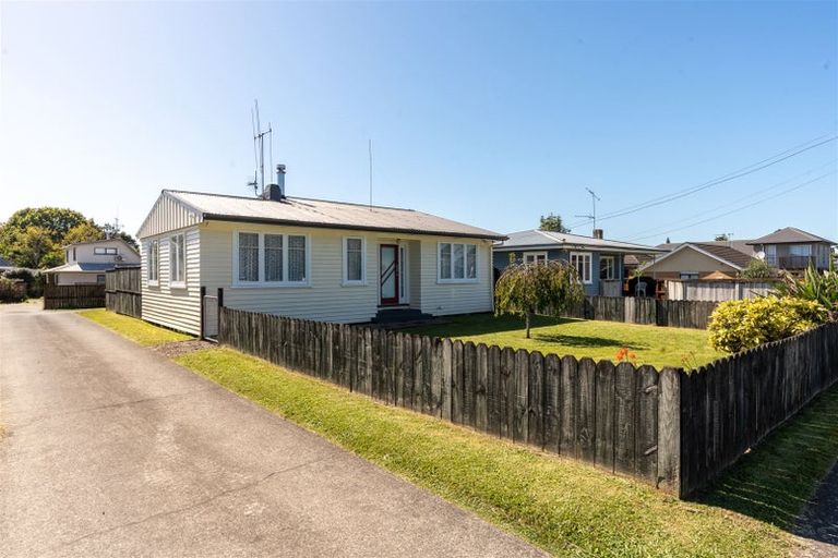 Photo of property in 305 Cambridge Road, Hillcrest, Hamilton, 3216