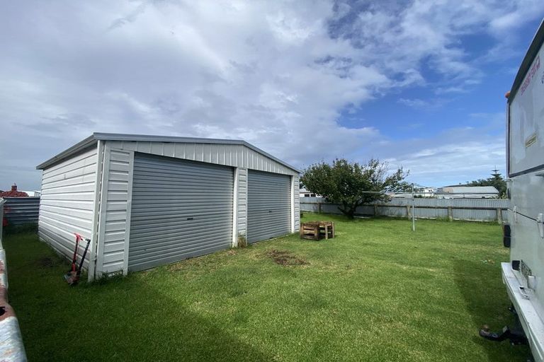Photo of property in 34 Matipo Street, Castlecliff, Whanganui, 4501
