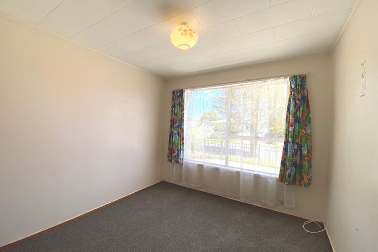 Photo of property in 6 Carbery Place, Manurewa, Auckland, 2102