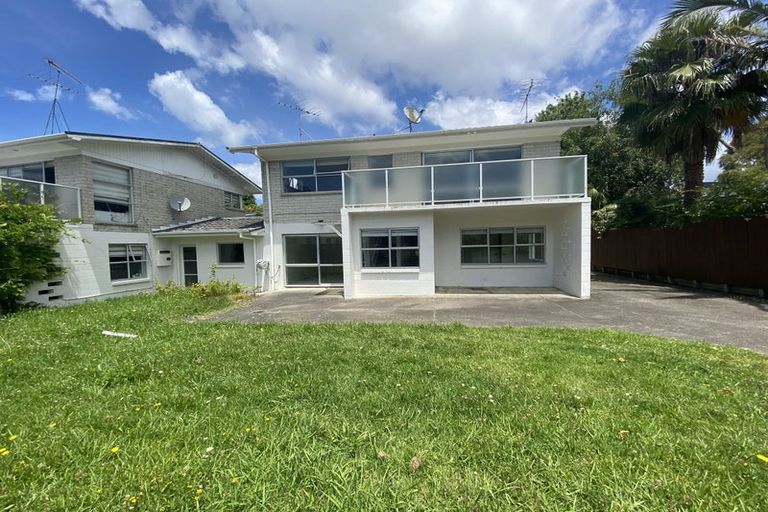Photo of property in 1/36 Sandiacre Way, Browns Bay, Auckland, 0630