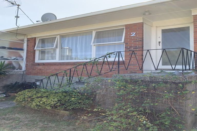 Photo of property in 2/44 Lake Road, Narrow Neck, Auckland, 0624