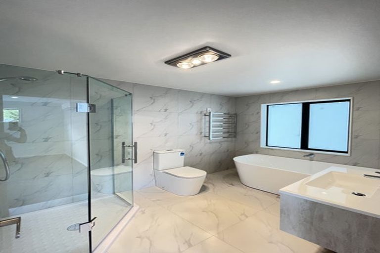 Photo of property in 88b John Downs Drive, Browns Bay, Auckland, 0630