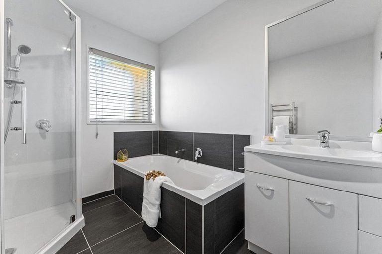 Photo of property in 35 Okawa Avenue, Papakura, 2110
