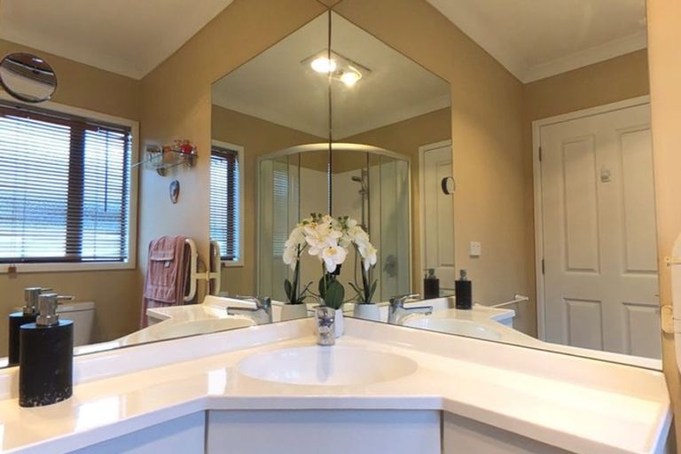 Photo of property in 19 Napier Street, Jervoistown, Napier, 4112