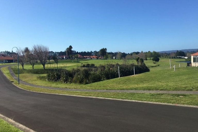 Photo of property in 30 Ballantyne Way, Aongatete, 3178