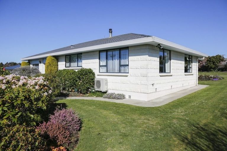 Photo of property in 15 Gordon Street, Weston, Oamaru, 9401