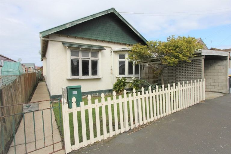 Photo of property in 107 Oxford Street, South Dunedin, Dunedin, 9012