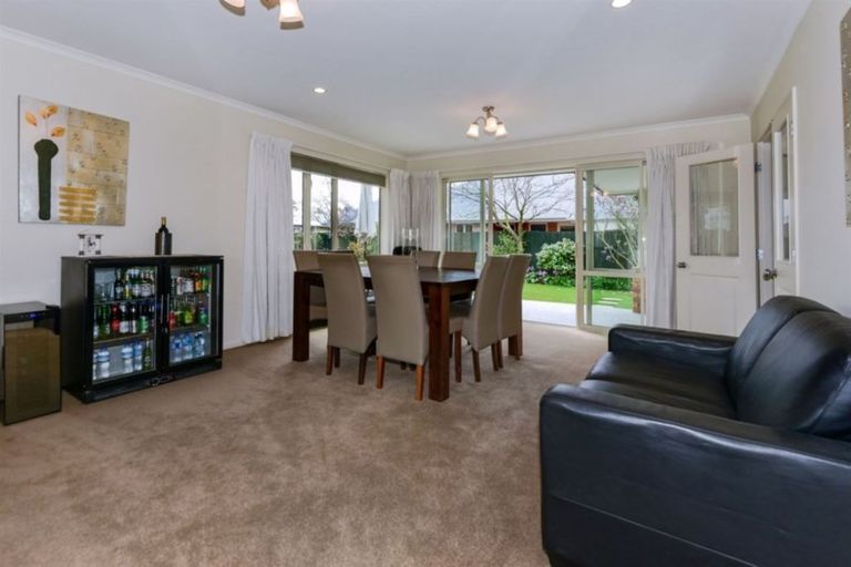 Photo of property in 8 Napoleon Close, Harewood, Christchurch, 8051