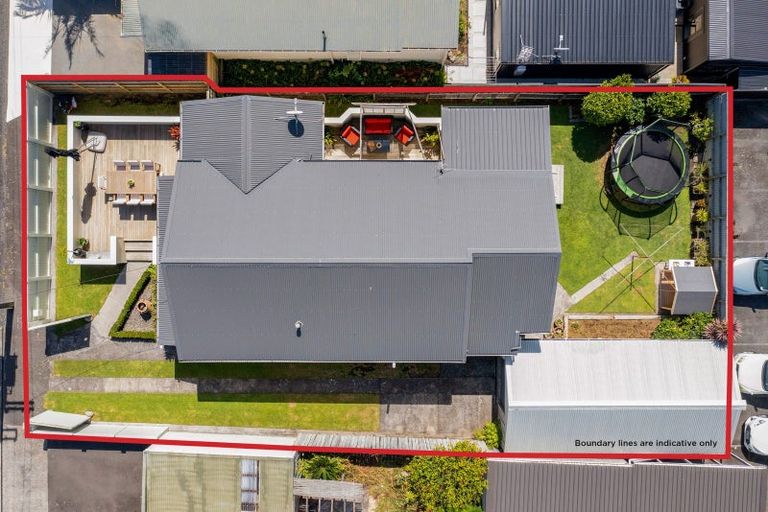 Photo of property in 23 Belt Road, Moturoa, New Plymouth, 4310