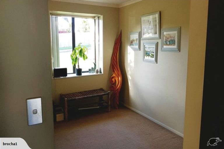 Photo of property in 26a Kinleith Way, Albany, Auckland, 0632