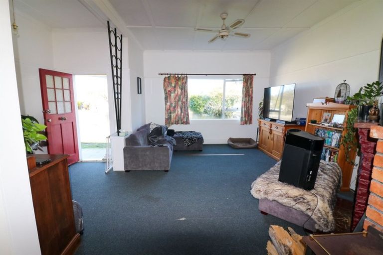 Photo of property in 37 Alma Street, Dannevirke, 4930