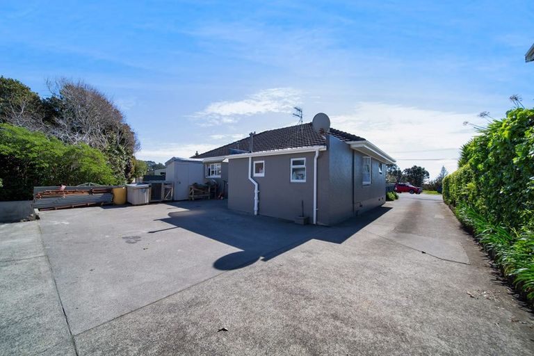 Photo of property in 39a Breakwater Road, Moturoa, New Plymouth, 4310