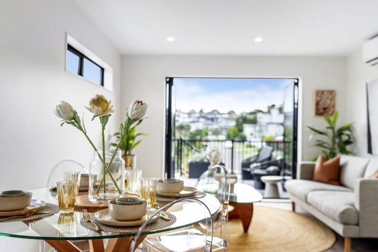 Photo of property in 11/10 Ngaroma House Drive, Hobsonville, Auckland, 0616