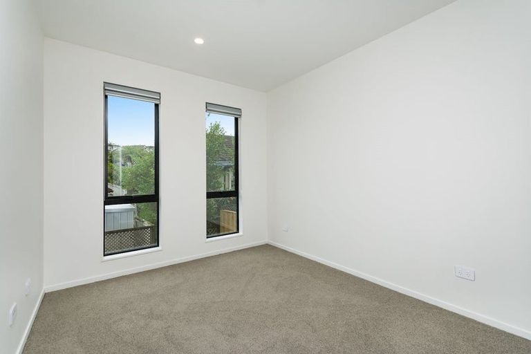 Photo of property in 4/26 Springvale Drive, Fairview Heights, Auckland, 0632