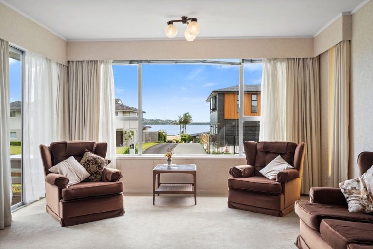Photo of property in 41 Bramley Drive, Farm Cove, Auckland, 2012