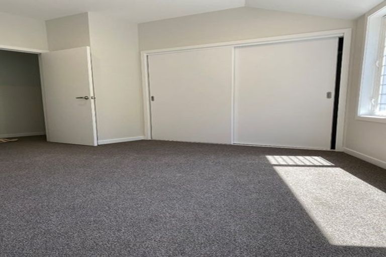 Photo of property in 120 Milton Road, Bluff Hill, Napier, 4110