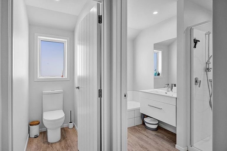 Photo of property in 2 Midsummer Avenue, Stratford, 4332