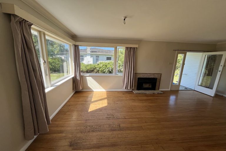 Photo of property in 52 Reading Street, Greytown, 5712