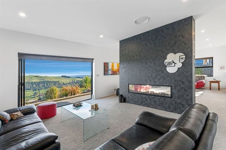 Photo of property in 152 Penruddock Rise, Westmorland, Christchurch, 8025