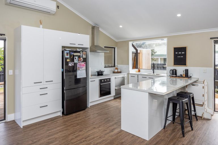 Photo of property in 5 Raleigh Avenue, Fairview Downs, Hamilton, 3214