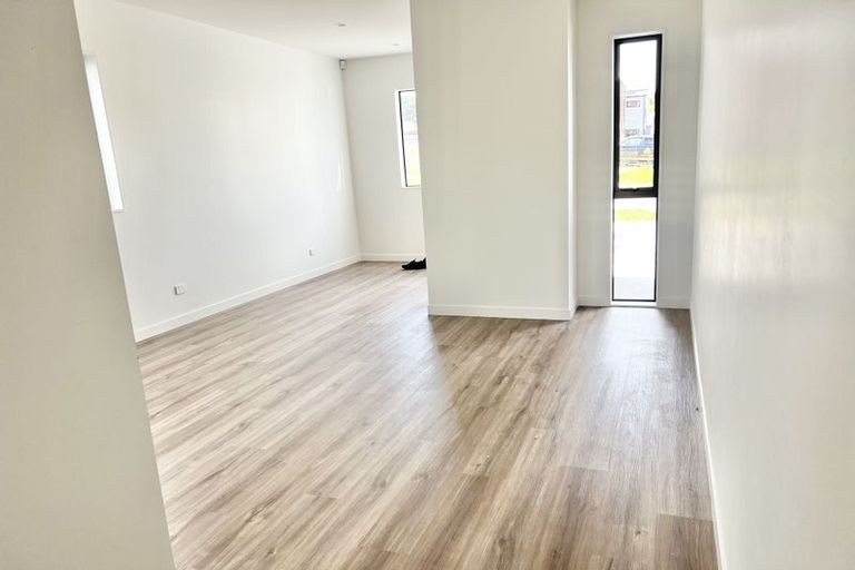 Photo of property in 15 Pilot Drive, Hobsonville, Auckland, 0616