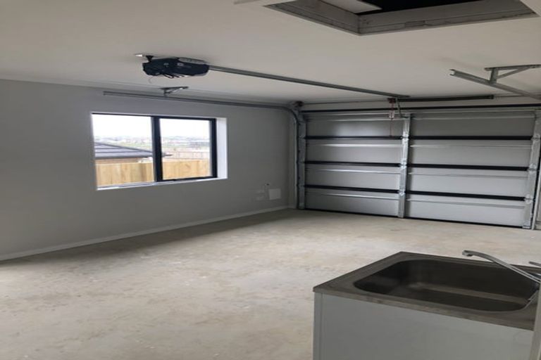 Photo of property in 1 Reponui Court, Rototuna North, Hamilton, 3210