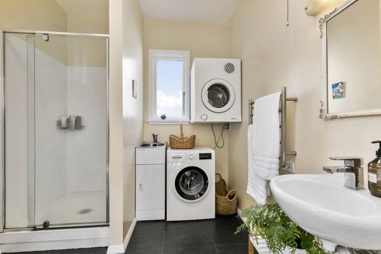 Photo of property in 181 The Parade, Island Bay, Wellington, 6023