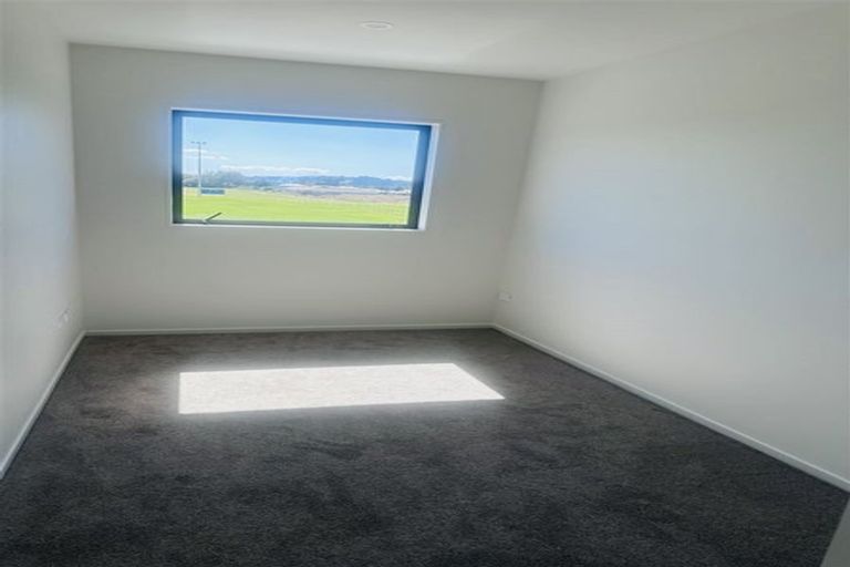 Photo of property in 141 Walters Road, Papakura, Takanini, 2110