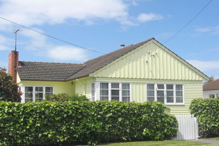 Photo of property in 1 Richmond Street, Blenheim, 7201