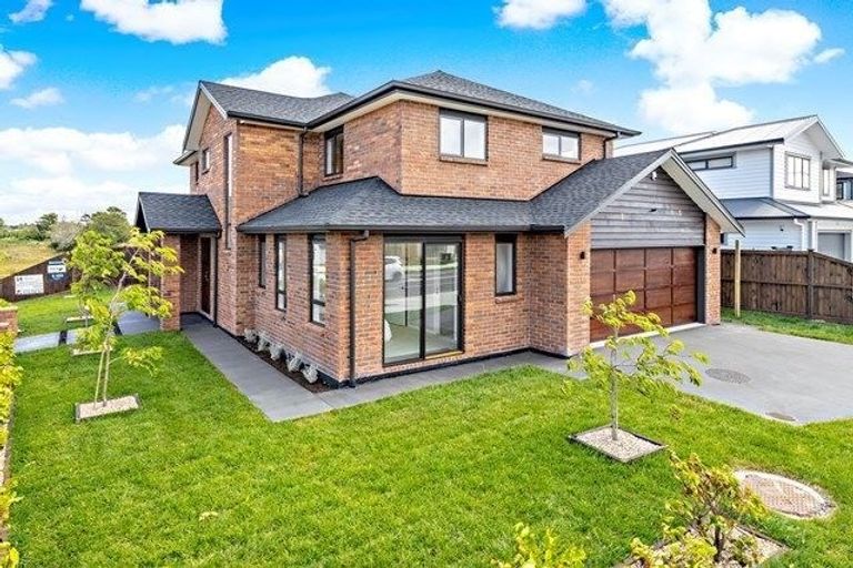 Photo of property in 37 Papareia Road, Karaka, Papakura, 2113