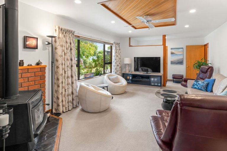 Photo of property in 35 Reading Street, Greytown, 5712